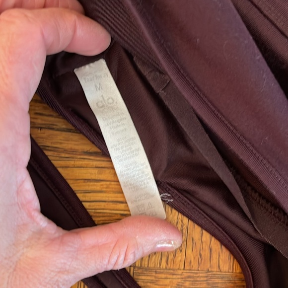 ALO WILD THING SPORTS BRA MAROON SIZE M - Picture 3 of 5